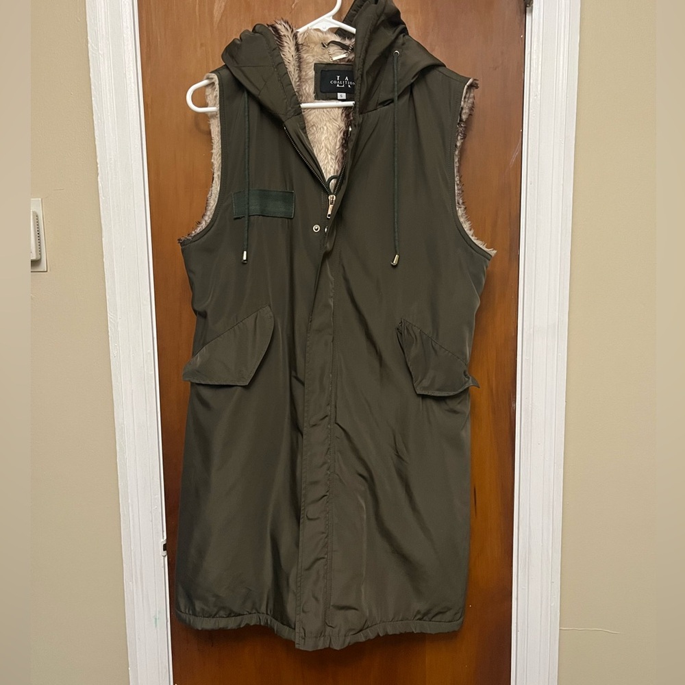 Women’s Olive color Hooded sleeveless faux fur lined vest Jacket Winter S